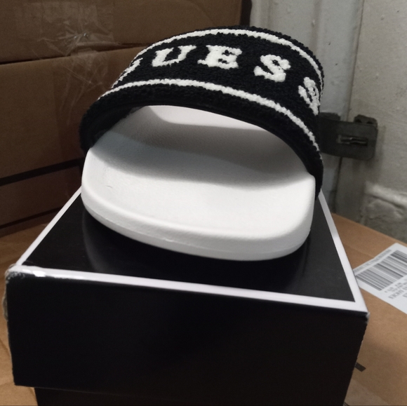 Guess Men's slide sandals slip-on - Picture 2 of 4